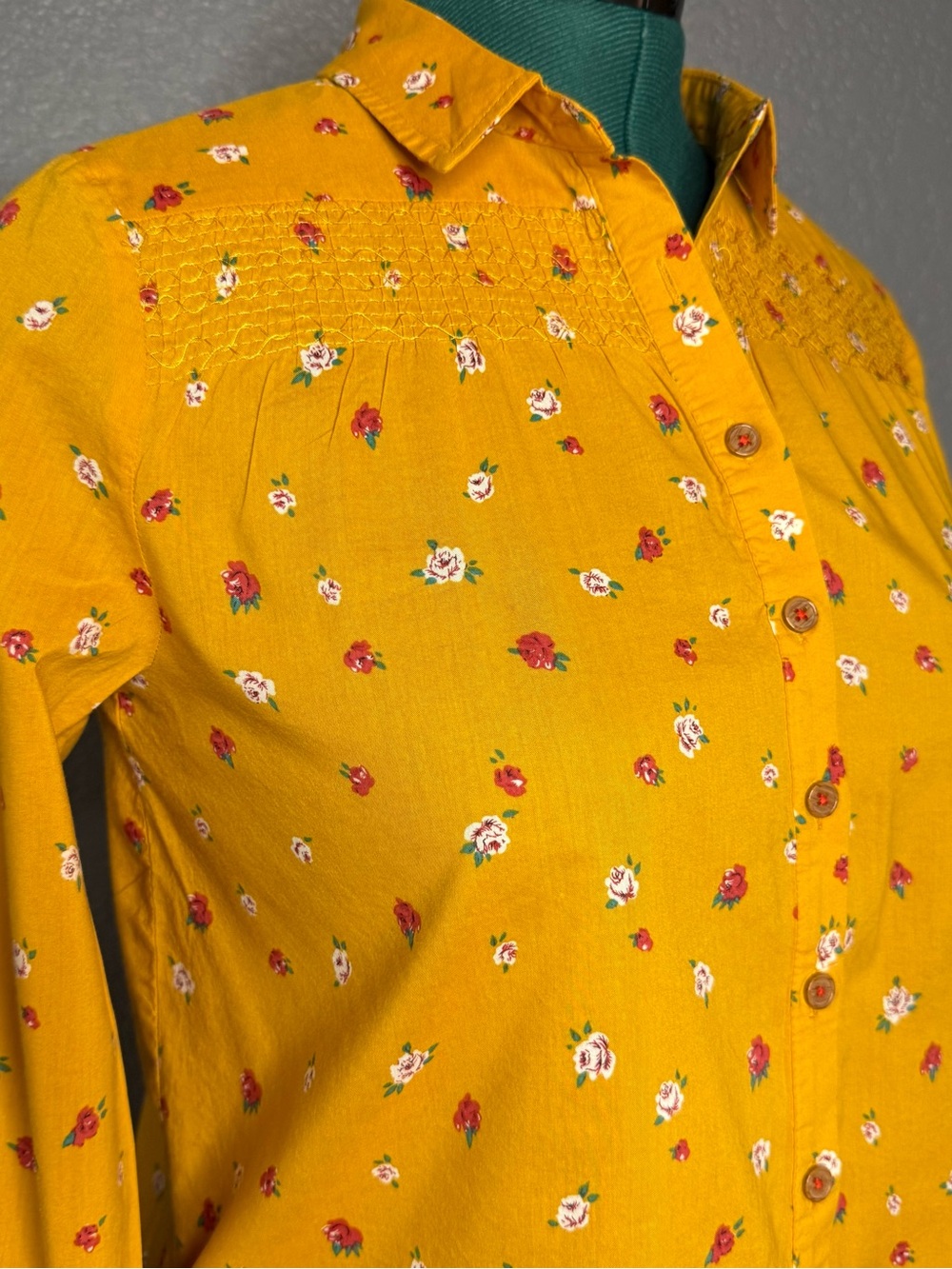 Mauve Anthropologie Mustard Floral Smocked Blouse Cotton Button Up Size 10 - Picture 9 of 12